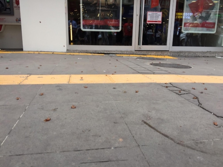 Trabzon’un En İşlek Caddesini ’Kakalaklar’ Bastı