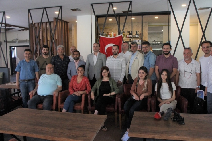 Ülkü Ocakları’ndan Tanışma Toplantısı