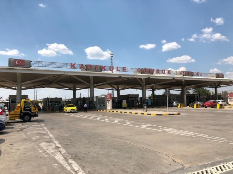 Gümrük Kapılarındaki Uzun Kuyruklara Son