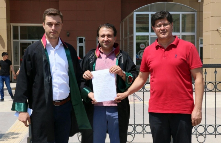 Küfürlü Paylaşımlara Ak Parti’den Suç Duyurusu