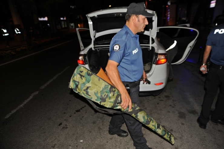 Düğüne Mi Yoksa Savaşa Mı Gittiğini Kimse Anlayamadı