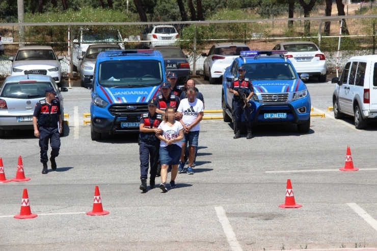 İnsan Kaçakçıları Kıskıvrak Yakalandı