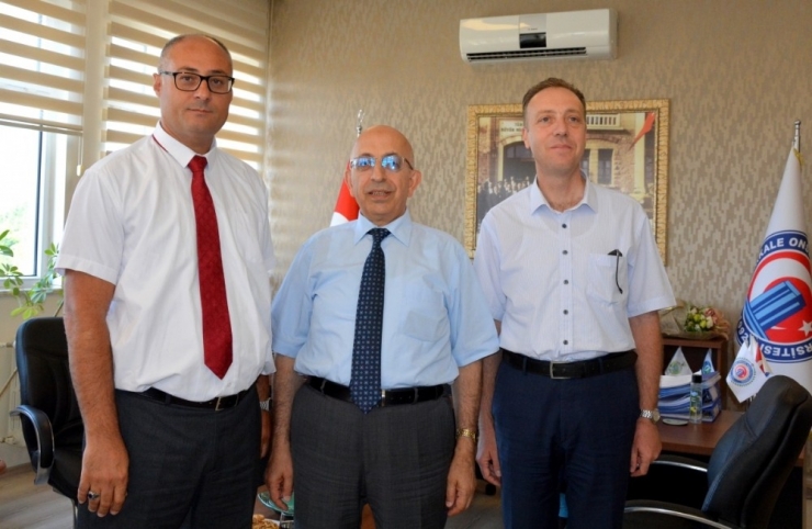 Ziraat Fakültesinde Dekanlık Devir Teslim Töreni Gerçekleştirildi