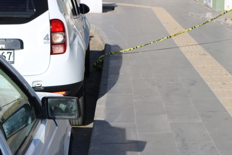 Diyarbakır’da Zırhlı Polis Aracına Eyp Ve Silahlı Saldırı: 4 Yaralı