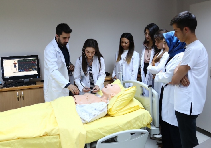 Vakıf Üniversitelerinde Hkü Damgası