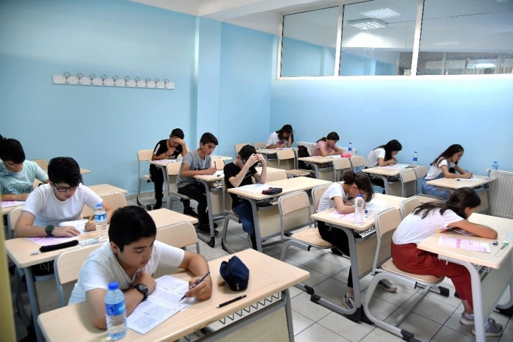 Isparta Belediyesi’nin Ücretsiz Lgs Ve Yks Kursları İçin Seviye Tespit Sınavı