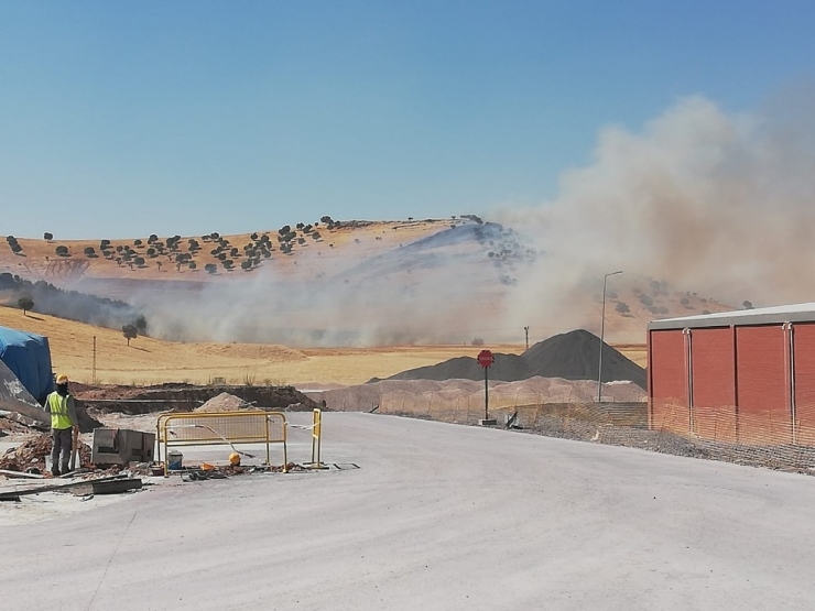 Mazıdağı’nda 2 Farklı Noktada Yangın