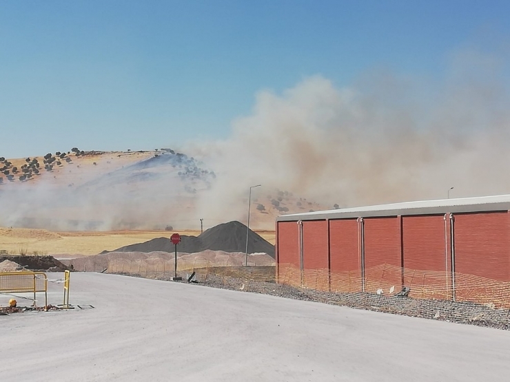 Mazıdağı’nda 2 Farklı Noktada Yangın