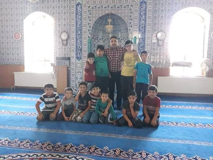 Namaz Kılmasını Öğrenen Öğrenciler Ödüllendiriliyor