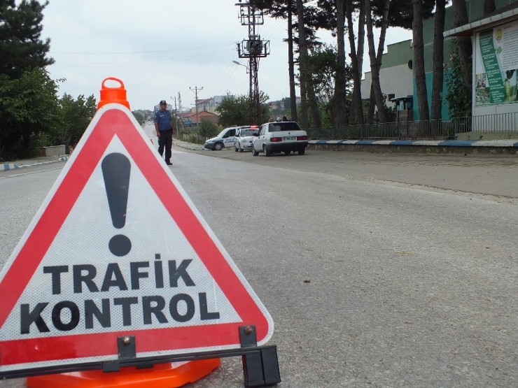 Pazaryeri’nde Sürücülere Sıkı Denetim