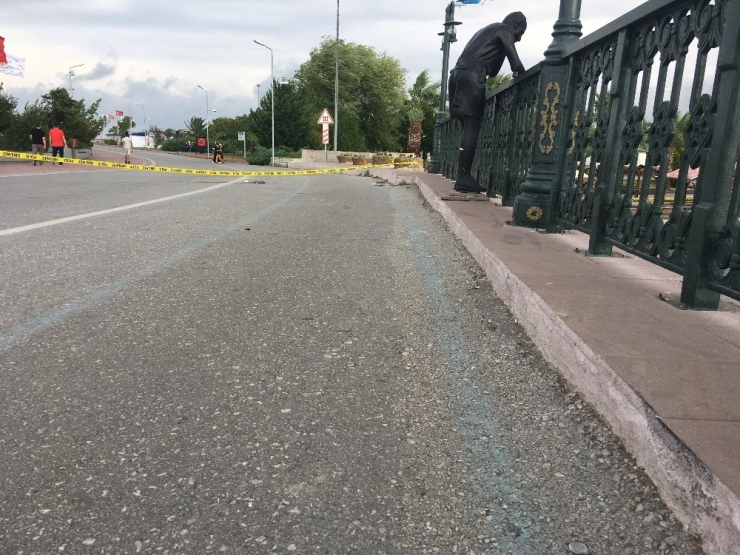 Virajı Alamayan Motosikletli Metrelerce Sürüklendi