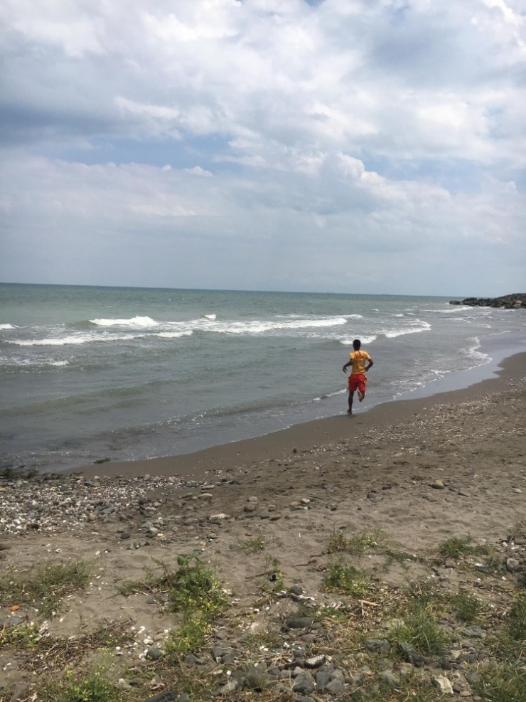 Boğulma Tehlikesi Geçiren 2 Kardeşi Cankurtaranlar Kurtardı