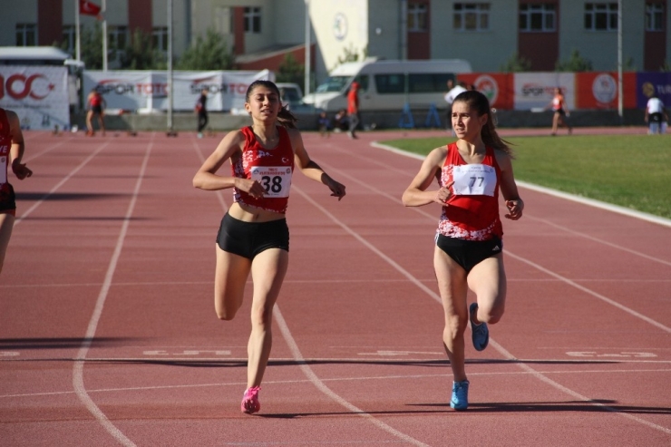 5. Uluslararası Sprint Ve Bayrak Yarışları Başladı