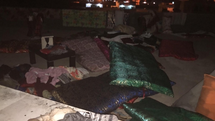 Elektrik Kontağından Çıkan Yangın Evi Kül Etti