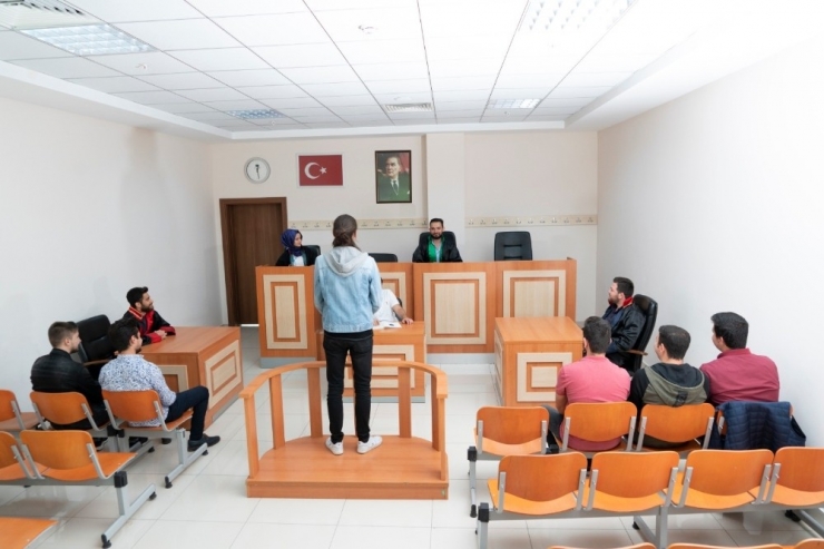 Yök "Vakıf Yükseköğretim Kurumları 2019 Raporu’nda" Kto Karatay Başarısı