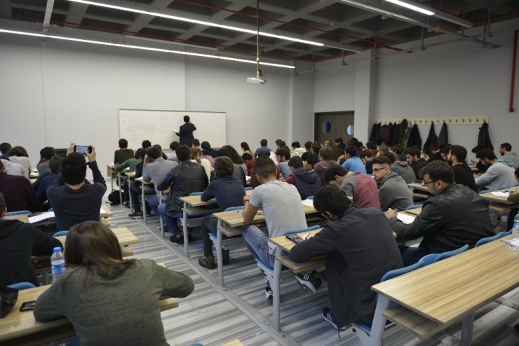 Başarılarıyla Göz Dolduran Zbeü Geomatik Mühendisliği Yeni Öğrencilerini Bekliyor