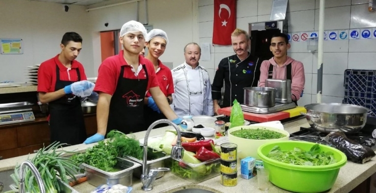 Beyaz Kalpler Mutfağı Çiğ Beslenme İle Tanıştı