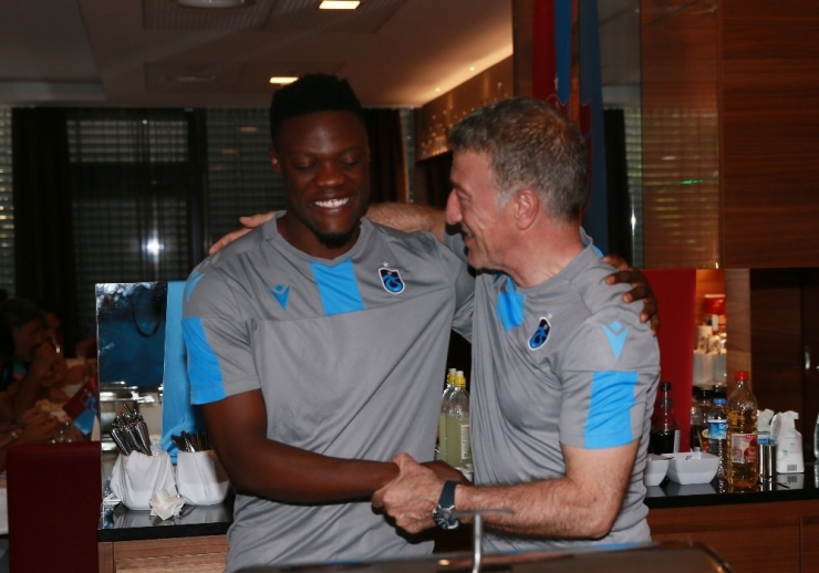 Calep Ekuban Trabzonspor Kampına Katıldı