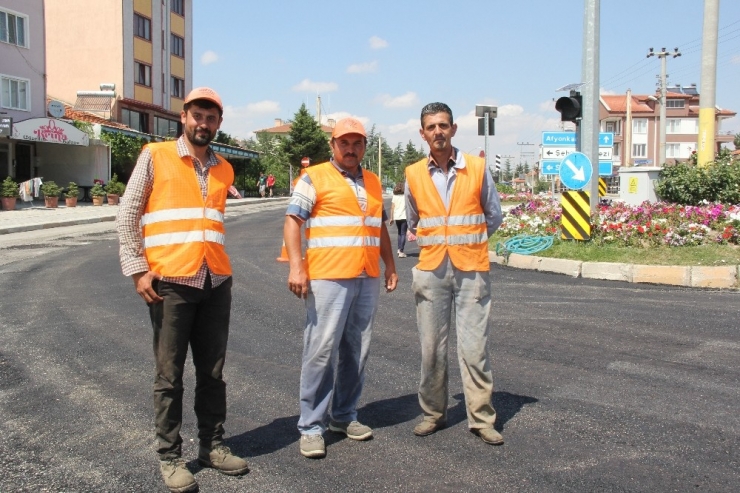 Şuhut’ta Sıcak Asfalt Çalışmaları