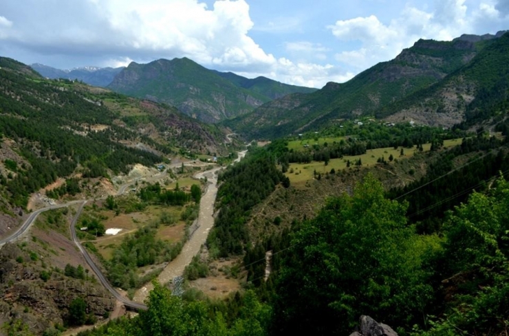 Mahkeme Şavşat’taki Taş Ocağına "Dur" Dedi