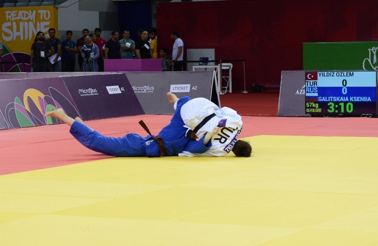 Eyof 2019’da Milli Judocu Özlem Yıldız Altın Madalya Aldı