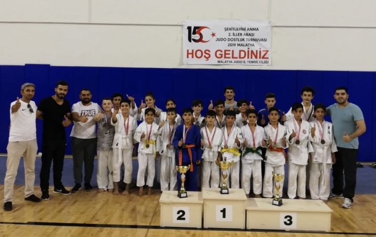 Diyarbakırlı Judoculardan 17 Madalya 2 Kupa