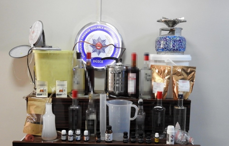 Düdüklü Tencerede Sahte İçki İmalatı Yapılan Depoya Şok Baskın