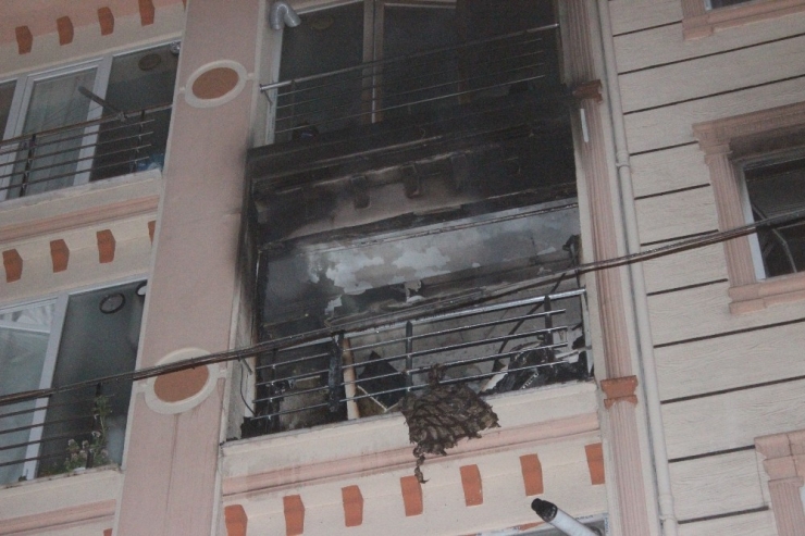 Esenler’de Korkutan Yangın: 1 Kişi Dumandan Etkilendi