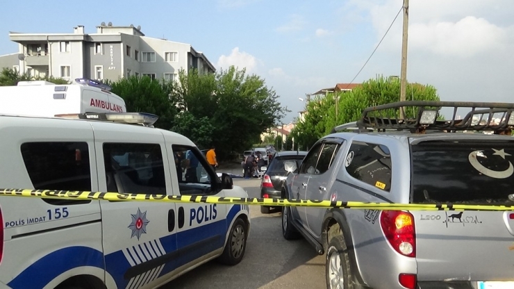 Sokak Ortasında Önce Eski Eşini Sonra Kendisini Vurdu