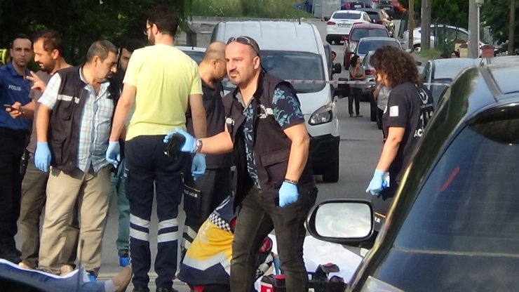 Sokak Ortasında Önce Eski Eşini Sonra Kendisini Vurdu