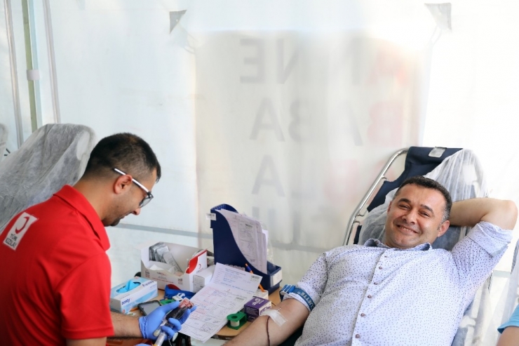 Başkan Yücel’den Lösemiyle Savaşa Destek