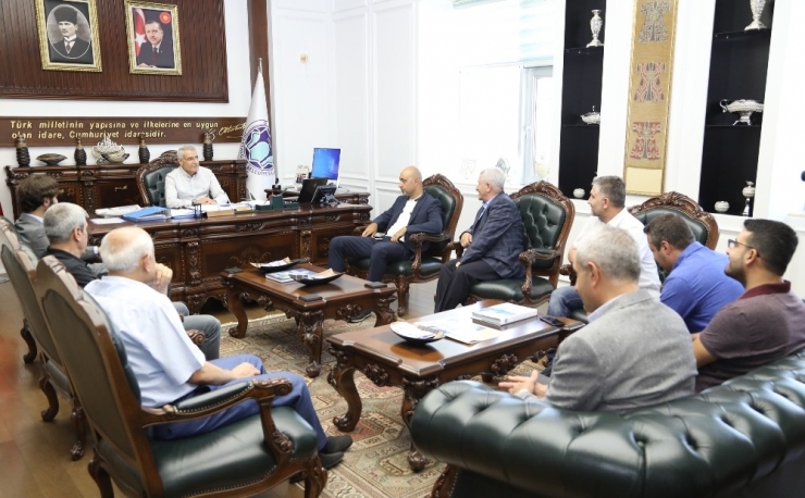 Hamit Altıntop Ve Tolunay Kafkas’tan Battalgazi Ziyareti