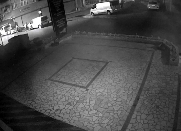 İstanbul’da Otomobilleri Çekiciye Yükleyerek Çalan Şahıs Yakalandı