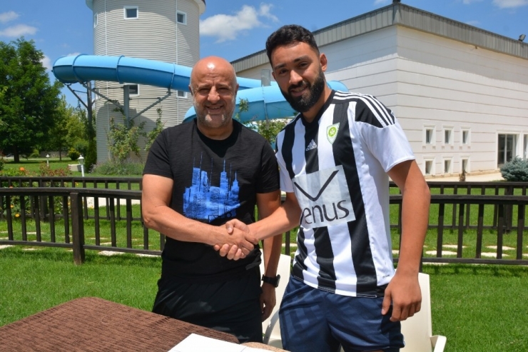 Manisa Bbsk, Ferhat Yazgan İle 3 Yıllık Sözleşme İmzaladı