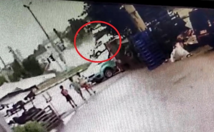 3 Kişinin Öldüğü Kaza Kamerada