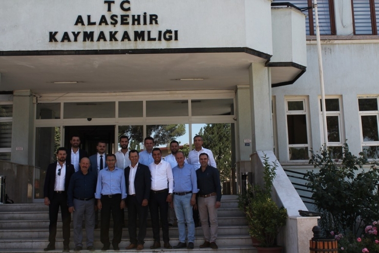 Genç Girişimciler Alaşehir’de Projelerini Anlattı