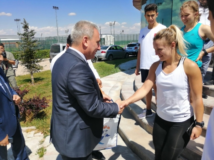 Sürat Patenciler Erzurum’da Güç Depoluyor