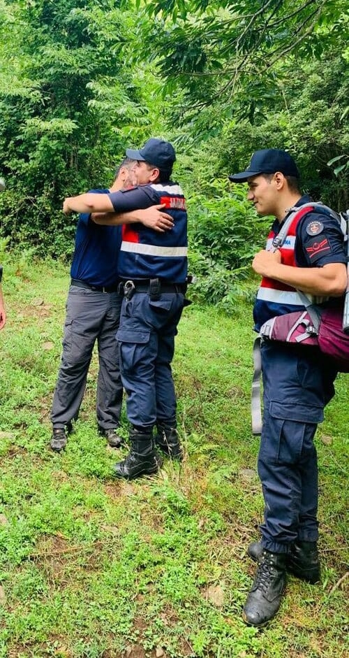 Ormanda Kaybolan Çifti Jandarma Kurtardı