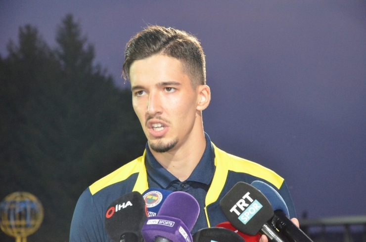 Altay Bayındır: "Hocama Teşekkür Etmek İstiyorum Bana Şans Verdiği İçin"