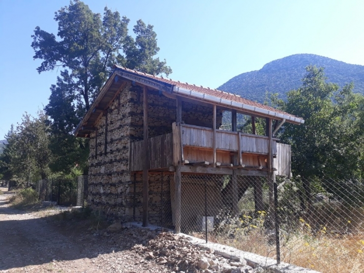 Asat Yukarı Yazı’ya Su Götürdü