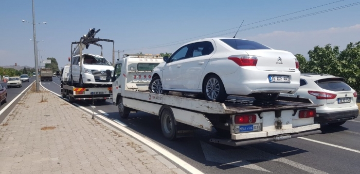 Aydın’da Trafik Kazası; 3 Yaralı