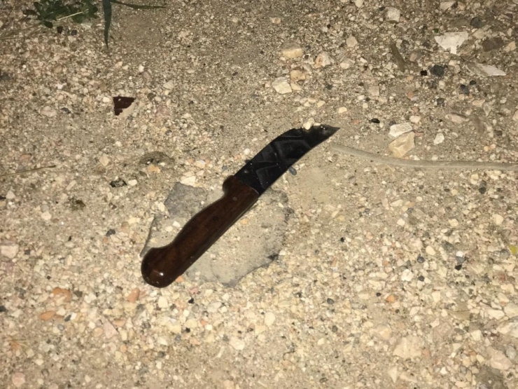 Bıçak Çektiği Kasiyeri Gasp Etmeye Çalışan Zanlı Yakalandı