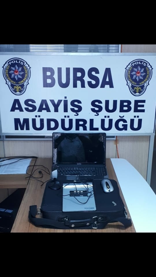 Tamirciye Girip Araba Anahtarı Çalan Hırsız Yakalandı