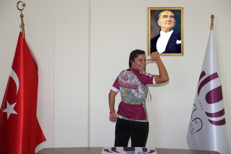 Urlalı Sporcu ’Dünya Şampiyonası’ Yolcusu