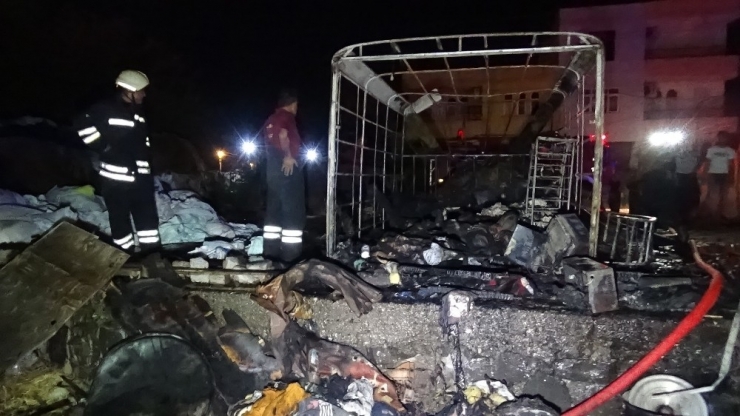 Diyarbakır’da Ahır Yangını Korkuttu