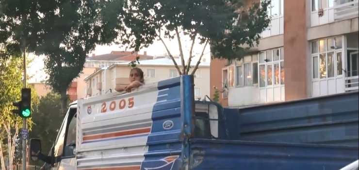 Umursamaz Baba Kızının Canını Hiçe Saydı