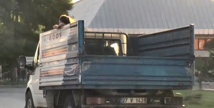 Umursamaz Baba Kızının Canını Hiçe Saydı