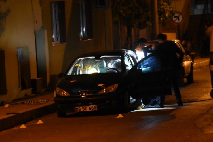 İzmir’de İki Grup Arasında Silahlı Kavga: 1 Ağır Yaralı