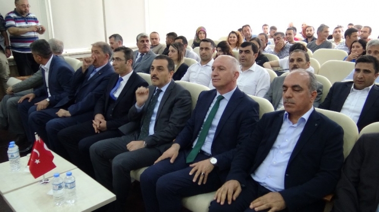 Kars’ta Turizmciler Sertifikalarını Aldı