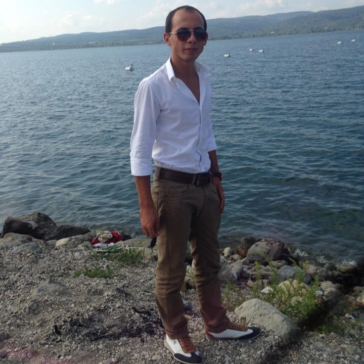 Üzerine Yüzlerce Kiloluk Demir Sac Düşen İşçi Yaralandı